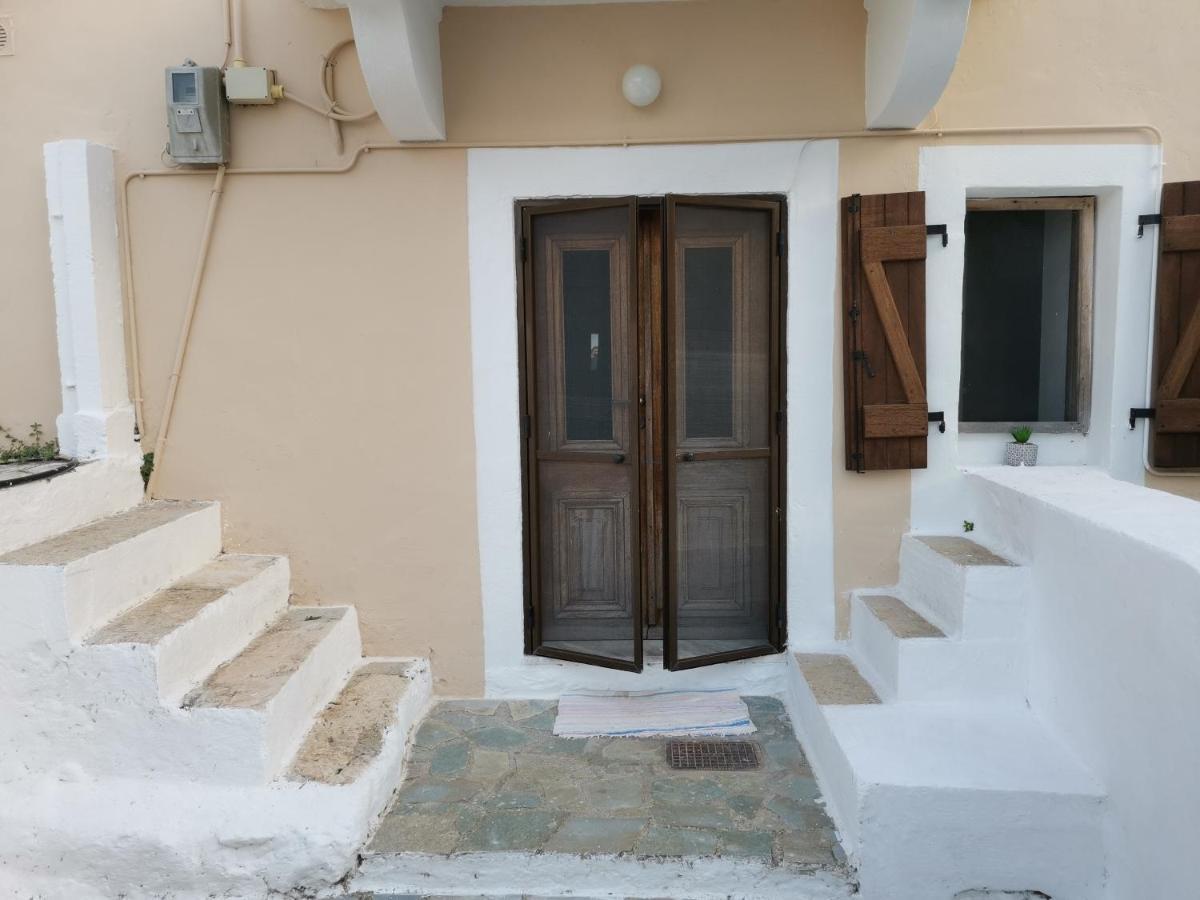 The Old House - Wood & Stone Villa Evreti Bagian luar foto